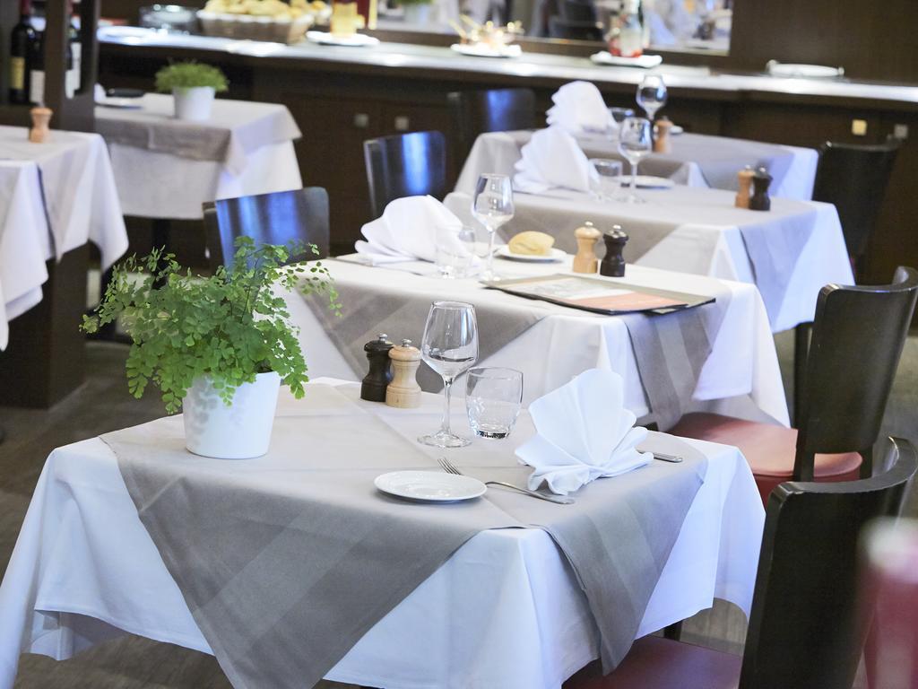 Hotel Kyriad Centre 3*