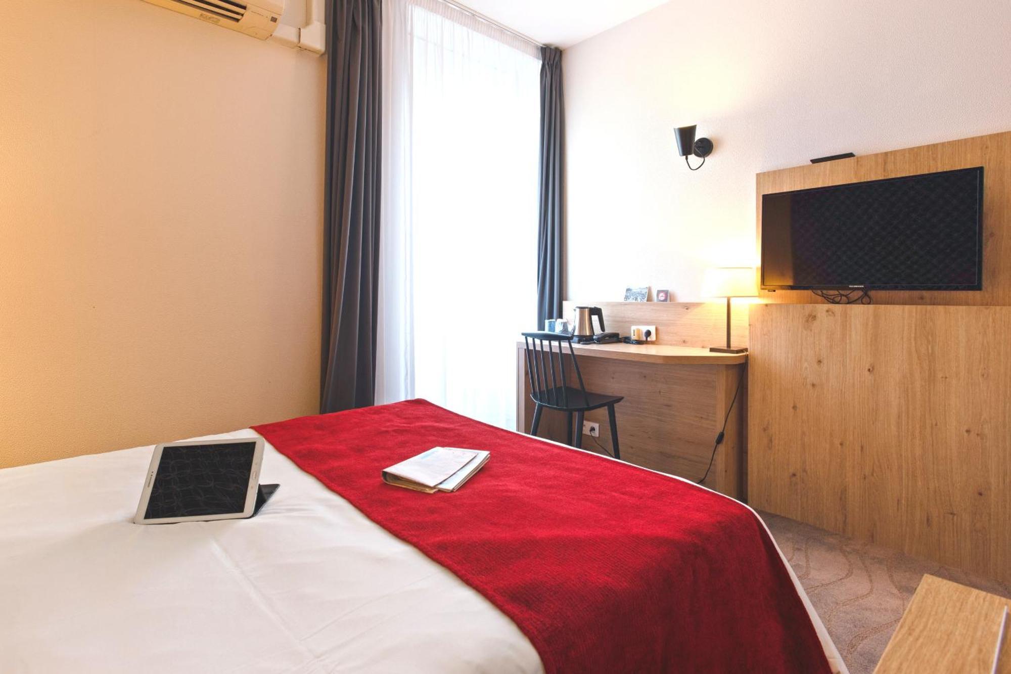 Kyriad Centre Hotel 3*